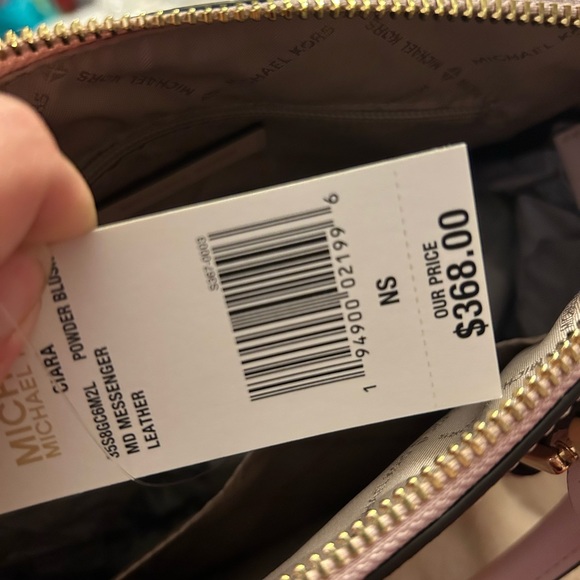 Michael Kors saffiano leather Ciara messenger bag with strap brand new - Picture 5 of 8